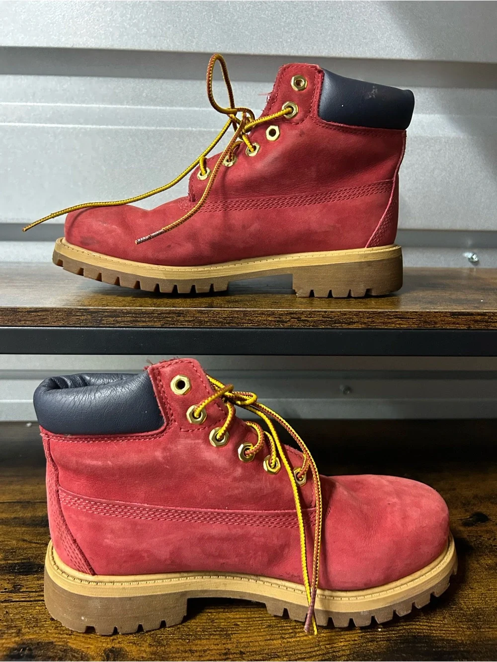 Timberland A1HD0 RED LEATHER HI TOP YOUTH Boots  Size 3